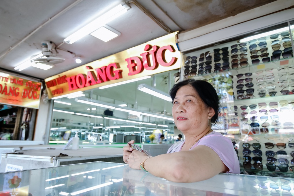 Con gái chủ tiệm vàng ở Huế kể giây phút kẻ cướp xông vào nổ súng - 5 Con gái chủ tiệm vàng ở Huế kể giây phút kẻ cướp xông vào nổ súng - 5