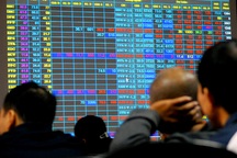 Gần 34.000 tỷ đồng "bốc hơi" vì tin đồn bắt bớ