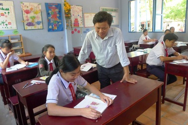 Thầy giáo băng rừng “gieo chữ” cho học sinh làng chài Phú Quốc