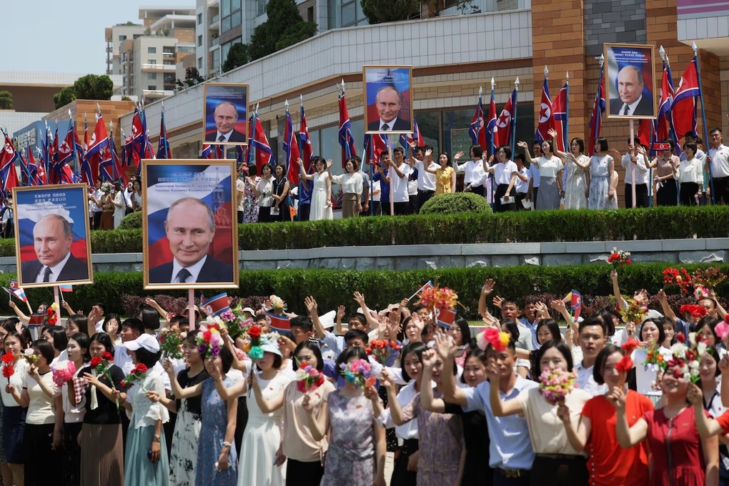 Toàn cảnh chuyến thăm Triều Tiên của Tổng thống Putin - 5 Toàn cảnh chuyến thăm Triều Tiên của Tổng thống Putin - 5
