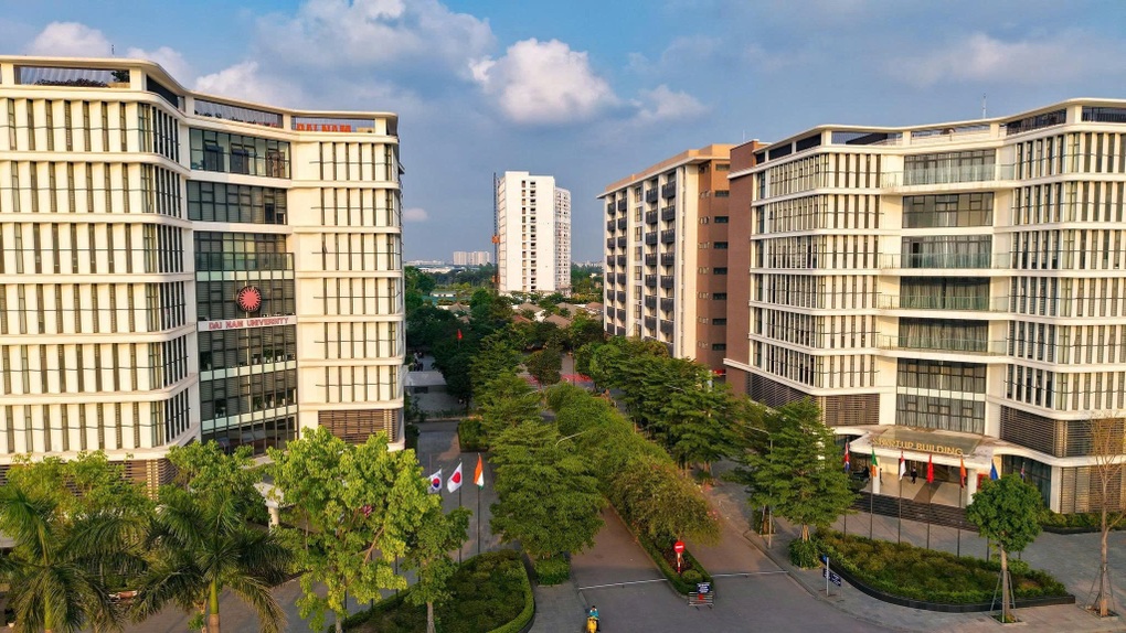 Lý do nhiều người trẻ chọn Đại học Đại Nam làm bệ phóng tương lai - 2 Lý do nhiều người trẻ chọn Đại học Đại Nam làm bệ phóng tương lai - 2
