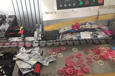 Trung Quốc triệt phá đường dây bao cao su giả trị giá 7 triệu USD