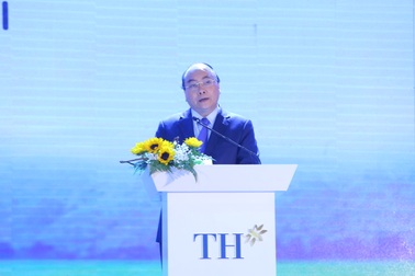 Thủ tướng Nguyễn Xuân Phúc dự lễ khánh thành Nhà máy nước tinh khiết, thảo dược và hoa quả Núi Tiên