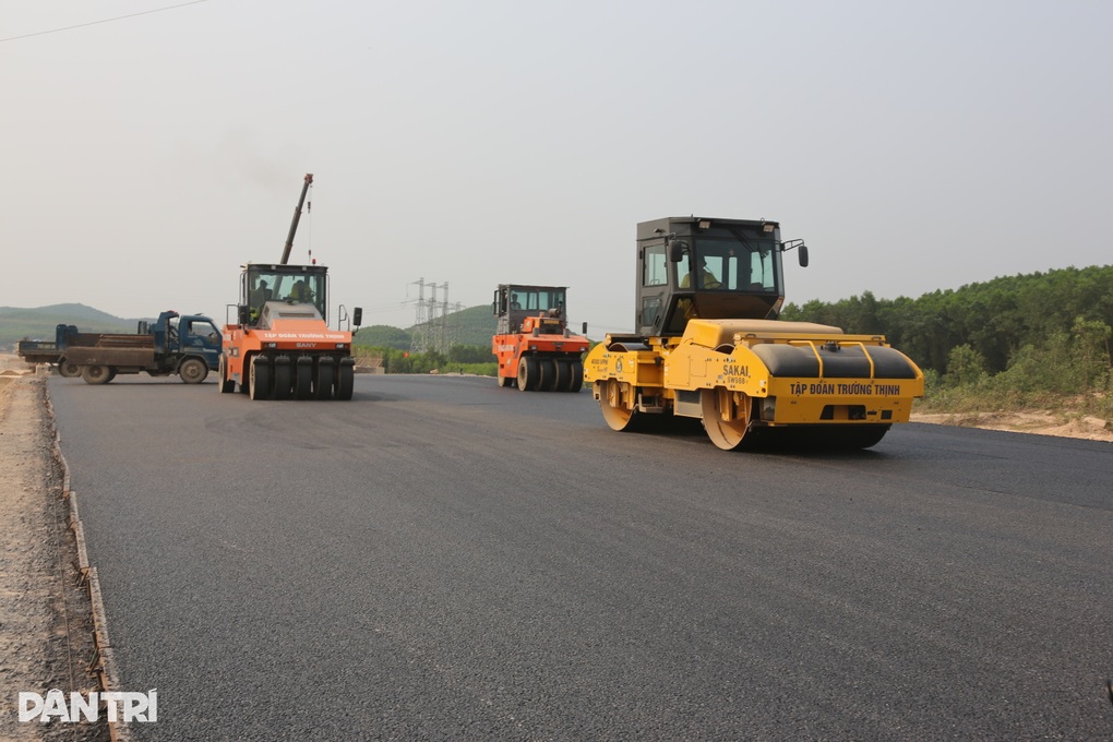 Người dân nhờ thần đèn di dời nhà, nhường đất cho cao tốc Bắc - Nam - 4 Người dân nhờ thần đèn di dời nhà, nhường đất cho cao tốc Bắc - Nam - 4