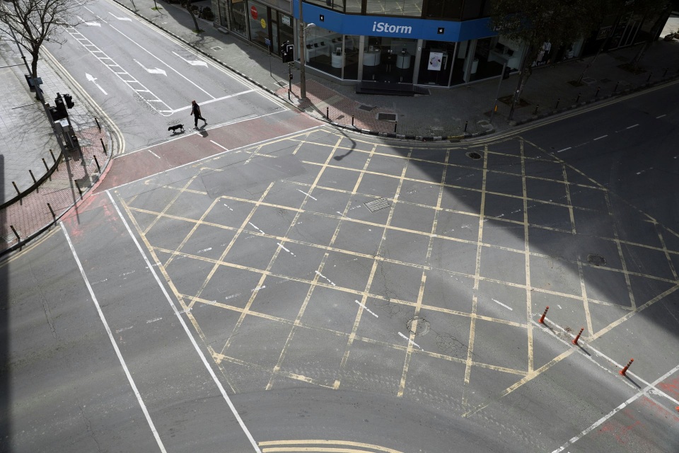 Những ngày đường phố Châu Âu vắng lặng... - 9