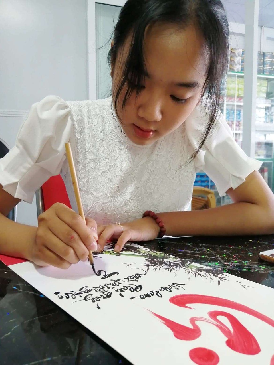 Nữ sinh Bạc Liêu đam mê “thổi hồn” vào thư pháp - 3 Nữ sinh Bạc Liêu đam mê “thổi hồn” vào thư pháp - 3