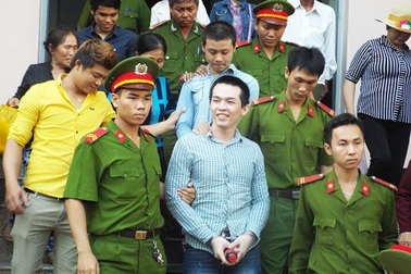 Vụ nam sinh chết khi rời công an xã: Đề nghị chuyển thành tội danh “giết người” 