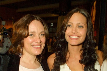 Angelina Jolie chia sẻ bài học quan trọng nhất khi làm mẹ