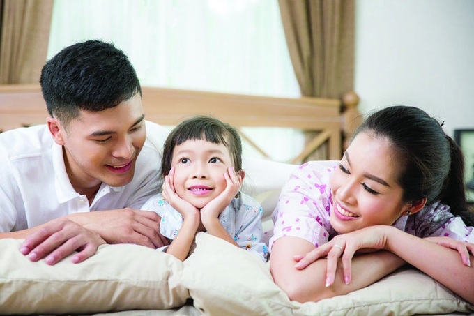 Cho dù vợ chồng bạn có bất hòa thì trẻ em vẫn luôn xứng đáng được cả cha lẫn mẹ yêu thương. Ảnh minh họa: Pixel