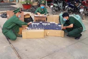 Triệt phá một "hang ổ" thuốc lá ngoại nhập lậu