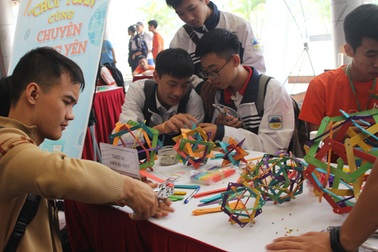 Trải nghiệm “xứ sở Toán học diệu kỳ” tại Hà Nội