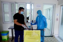 Chuyên gia nước ngoài dương tính với Covid-19: Nhiều người có nguy cơ nhiễm