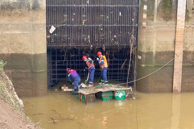 Tìm thấy thi thể người mẹ bị lũ cuốn trôi ở Sơn La