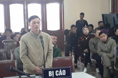 Vụ Chủ tịch xã trúng đạn trong trụ sở ủy ban: Trưởng công an xã lĩnh án