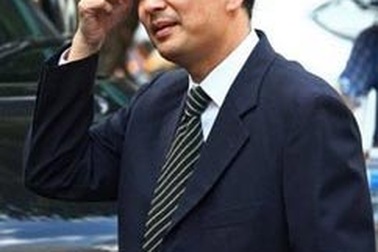 Tân Thủ tướng Thái từ chối sử dụng xe chống đạn