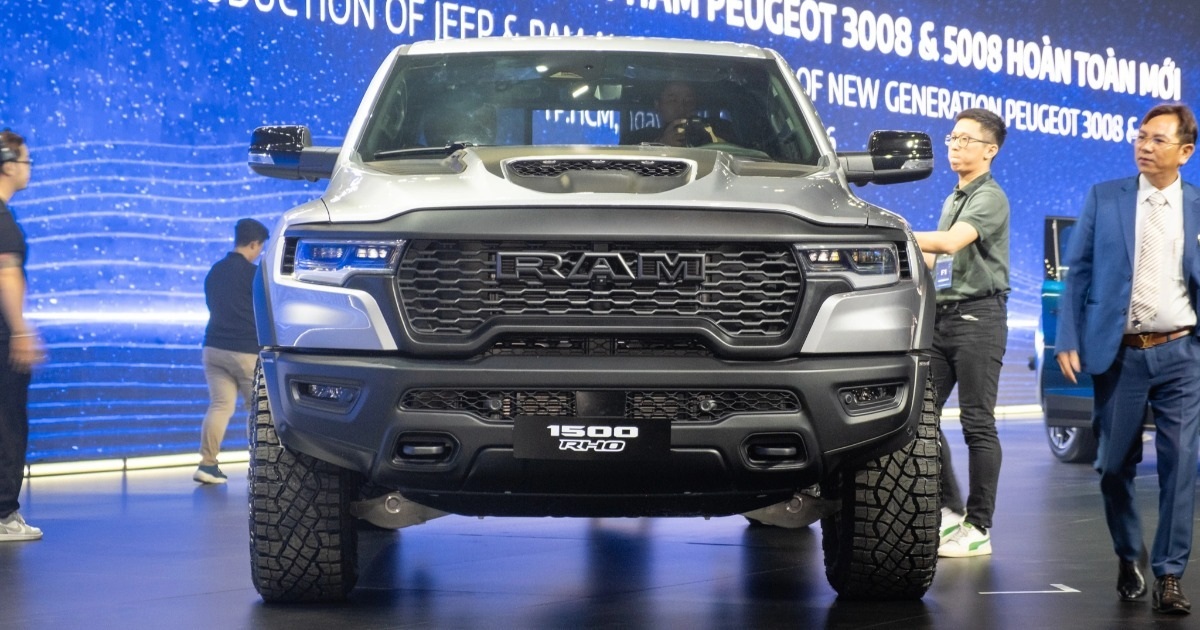 RAM 1500 giá từ 3,749 tỷ đồng, được xếp nhóm ô tô con pickup