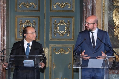 Thủ tướng Nguyễn Xuân Phúc hội đàm với Thủ tướng Bỉ Charles Michel