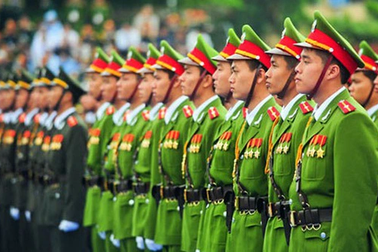 Điều kiện để được nghỉ hưu trước tuổi trong ngành Công an