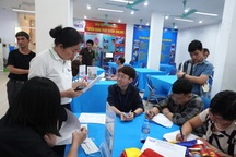 Người khuyết tật vượt khó, khao khát làm việc để khẳng định bản thân