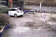 Vợ tiễn chồng đi làm xa với thái độ hờ hững, sự thật sau đó ai cũng nghẹn ngào