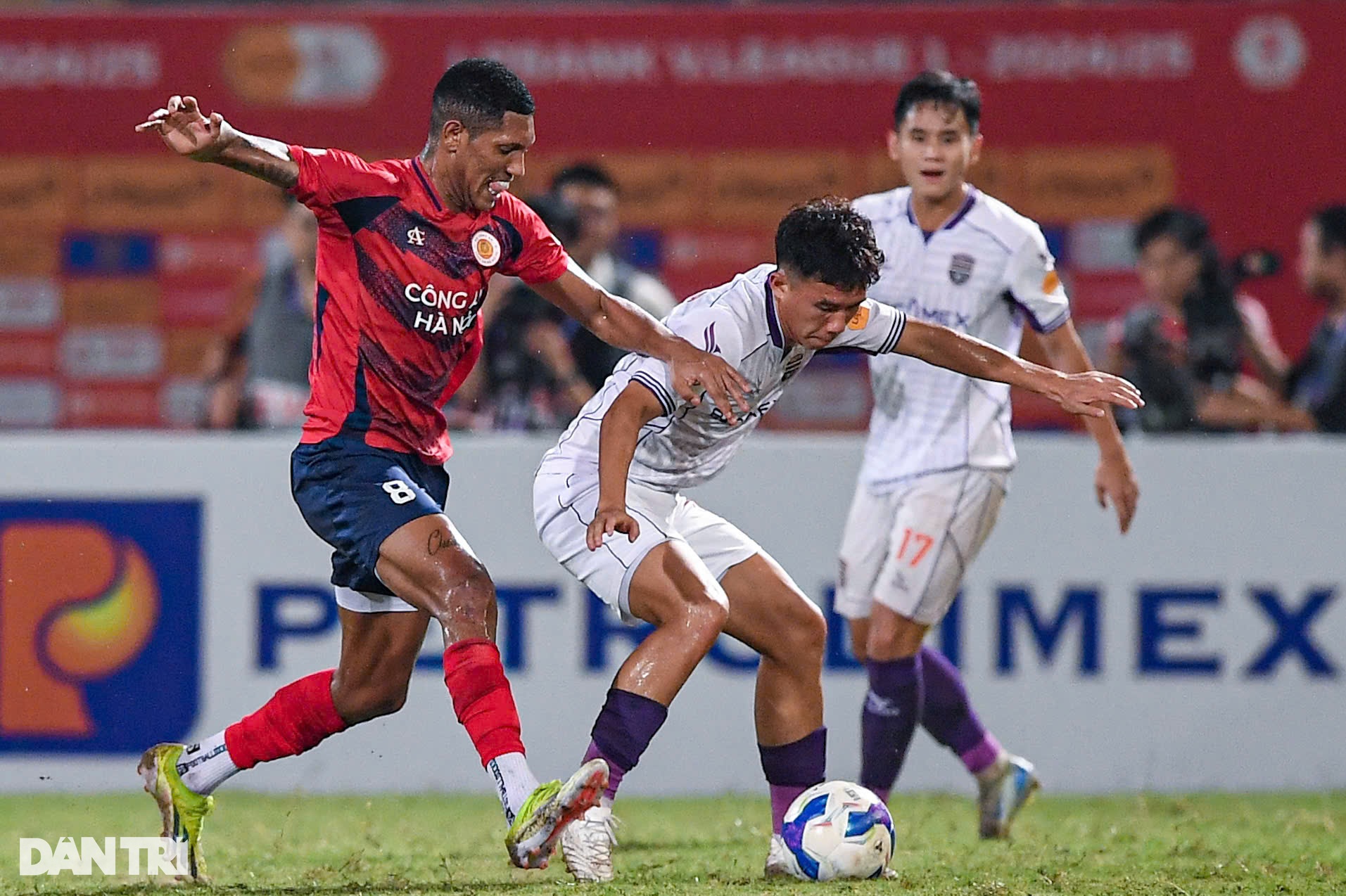 View - Đánh bại Bình Dương, CLB Công an Hà Nội thắng trận đầu tiên ở V-League | Báo Dân trí