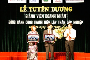 Vinh danh 12 giảng viên doanh nhân 