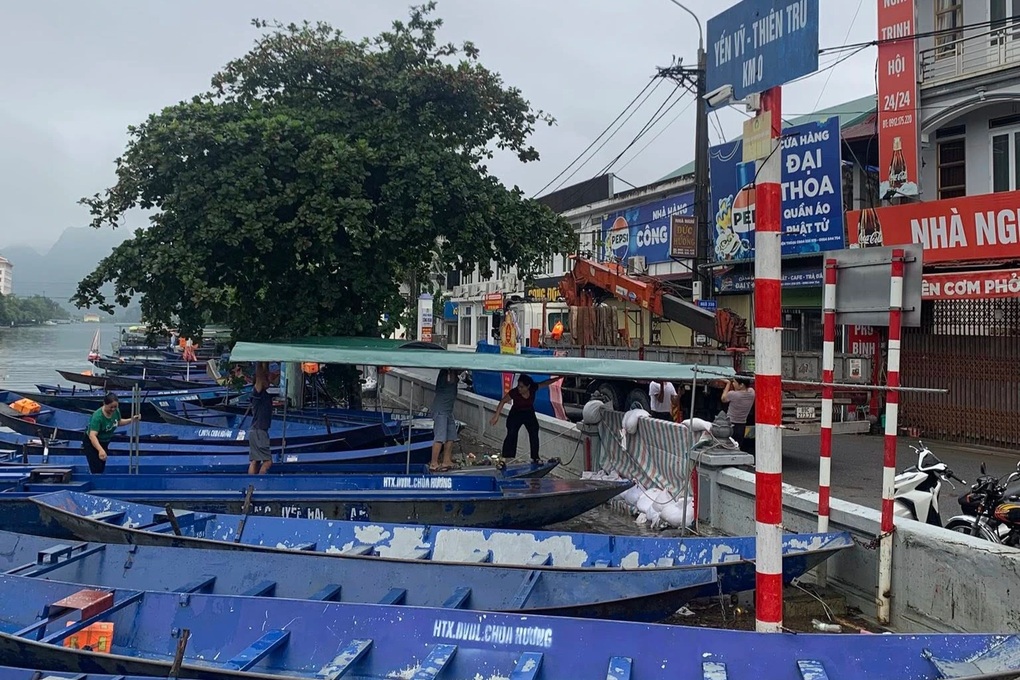 Hơn 100 thuyền, ca nô Chùa Hương sẵn sàng đi cứu trợ vùng lũ Thái Nguyên - 1 Hơn 100 thuyền, ca nô Chùa Hương sẵn sàng đi cứu trợ vùng lũ Thái Nguyên - 1