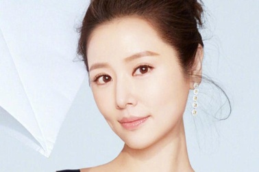 Lâm Tâm Như trẻ đẹp như gái đôi mươi trong loạt ảnh mới