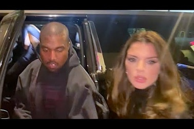 Thợ săn ảnh đeo bám Kanye West và Julia Fox