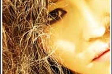 Ca sĩ ngôi sao đang nỗ lực phát sáng