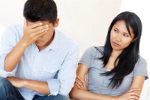 Vợ có một thói quen khiến tôi xấu hổ, mất hứng khi "thân mật"