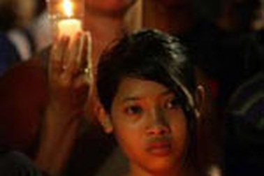 Người biểu tình Indonesia phá cổng nhà tù ở Bali