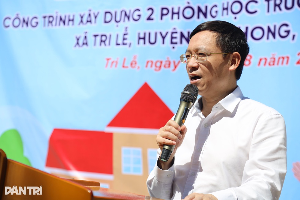 Khánh thành 2 phòng học Dân trí ở điểm trường được mệnh danh nhiều không - 5 Khánh thành 2 phòng học Dân trí ở điểm trường được mệnh danh nhiều không - 5