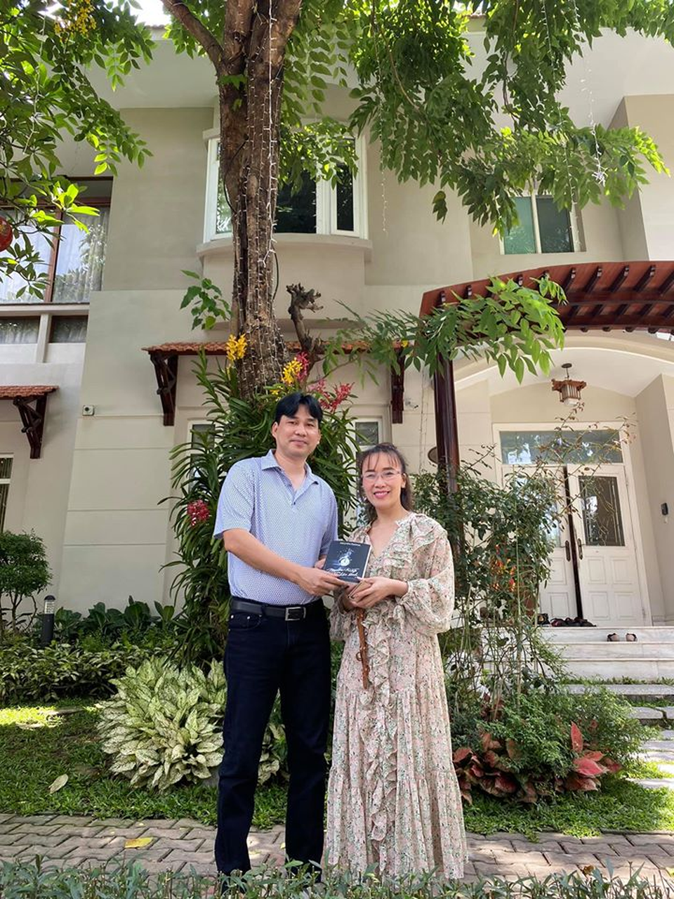 Dòng chảy rung động thức tỉnh “Muôn kiếp nhân sinh” cuốn hút bạn đọc - 6 Dòng chảy rung động thức tỉnh “Muôn kiếp nhân sinh” cuốn hút bạn đọc - 6