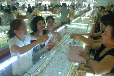 Giá vàng chính thức đạt mốc 3 triệu đồng/chỉ