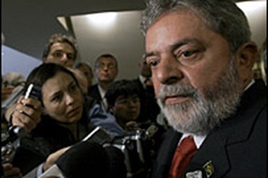 Tổng thống Brazil xem băng đĩa lậu!