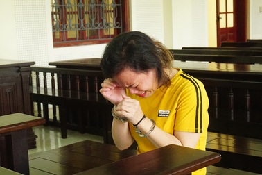 Đường đời đẫm nước mắt của người phụ nữ phạm tội cướp tài sản