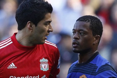 HLV Ferguson muốn Suarez bị trừng phạt