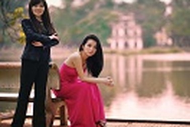 Ngắm người đẹp Việt Nam quyến rũ nơi phố cổ