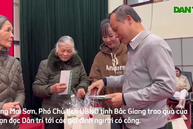 Báo Dân trí tặng quà gia đình người có công tại Bắc Giang