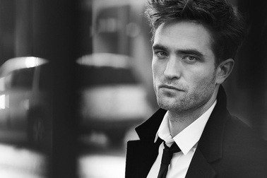 “Người đẹp trai nhất thế giới” Robert Pattinson làm gì sau “Chạng vạng”?