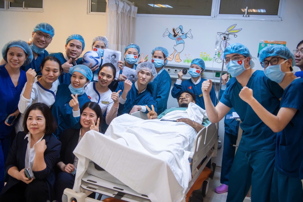 Giải mã nguyên nhân Xuân Son gãy xương dù không va chạm