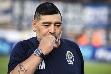 Huyền thoại Maradona bị trói, đối xử như tù binh trước khi qua đời