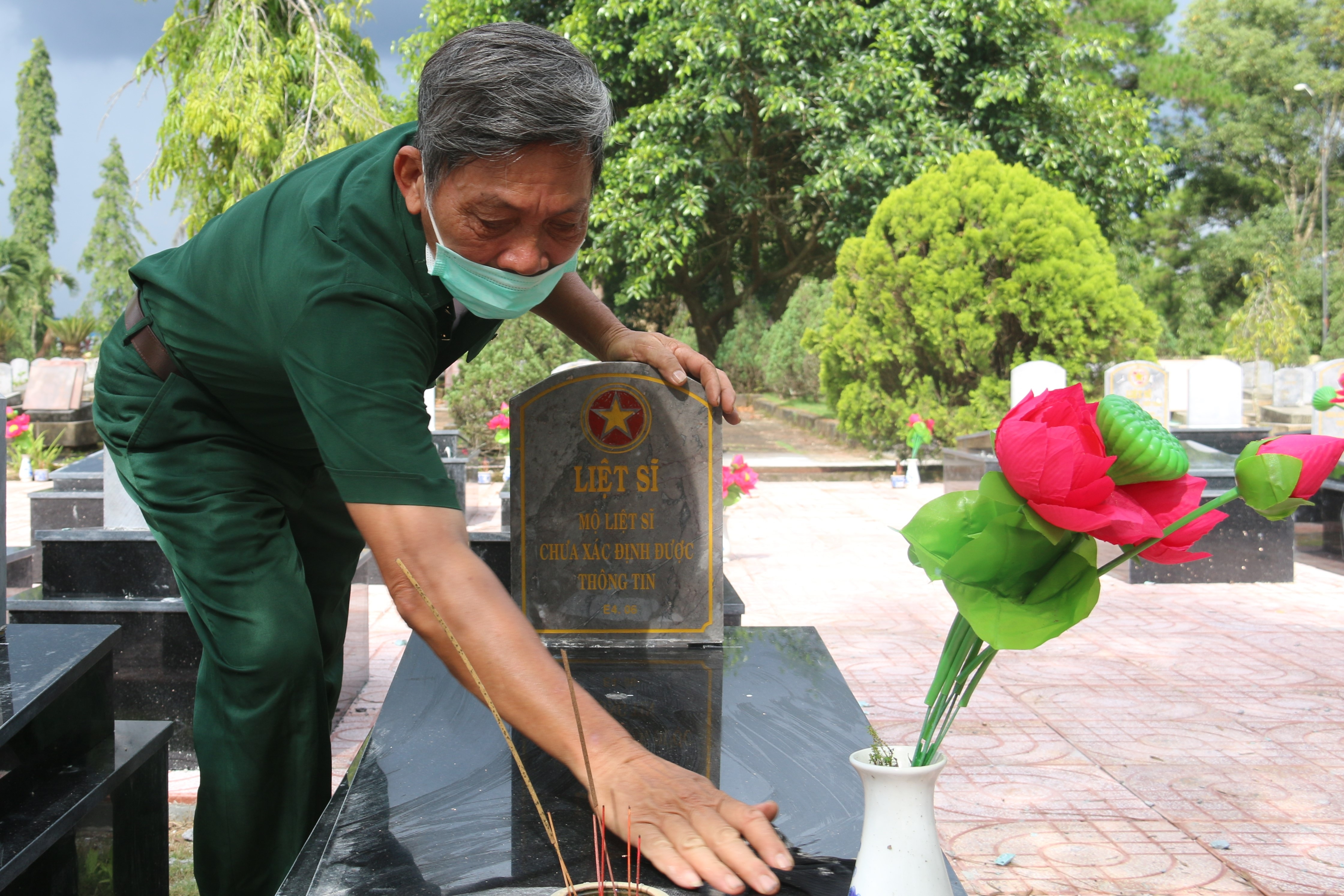 Còn sống ngày nào, tôi vẫn ở đây để canh giấc ngủ cho anh em... - 9 Còn sống ngày nào, tôi vẫn ở đây để canh giấc ngủ cho anh em... - 9
