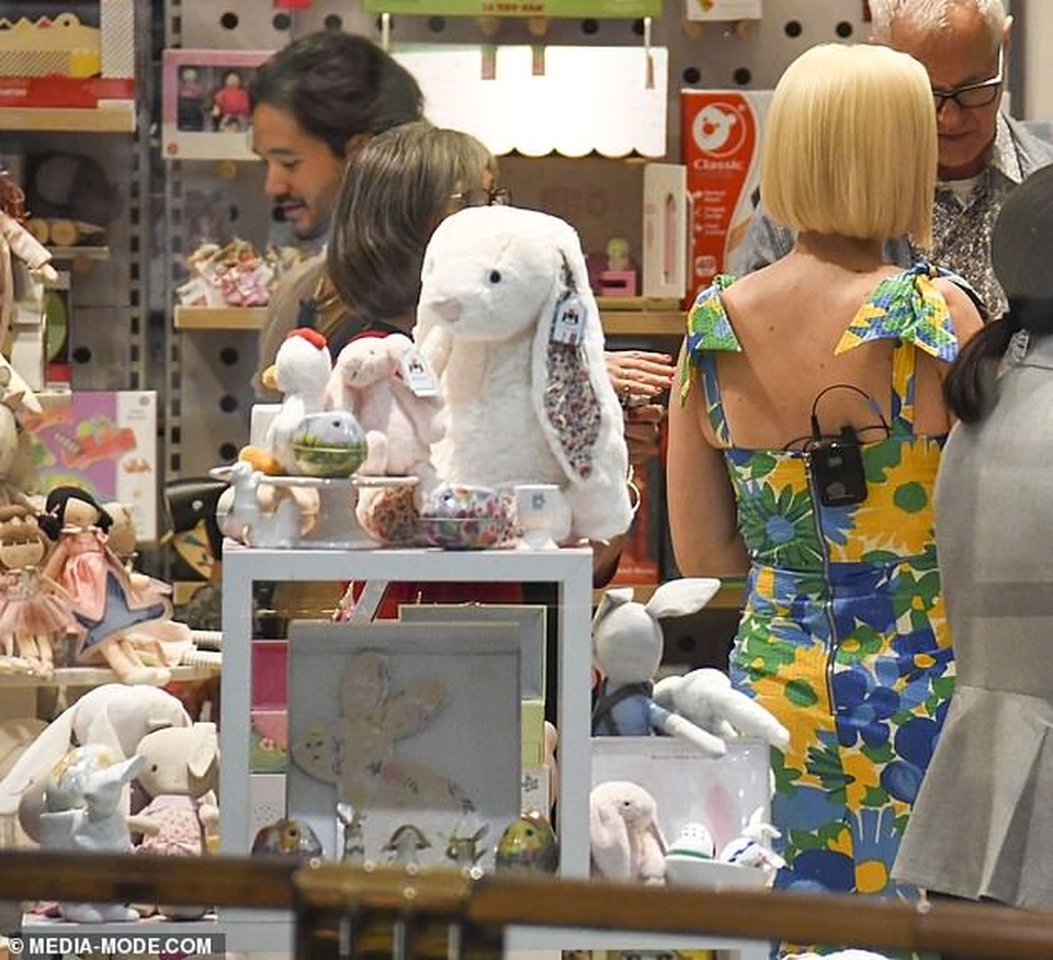 Bà bầu Katy Perry mong có con gái - 7 Bà bầu Katy Perry mong có con gái - 7