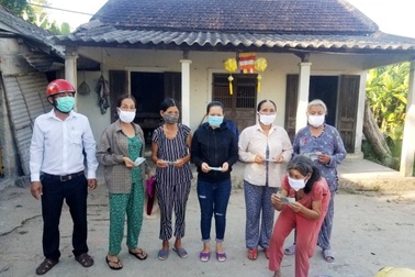 Hoài Linh "giải ngân" gần 6 tỷ đồng ủng hộ miền Trung