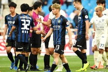 Công Phượng lại gặp khó khăn khi Incheon United sắp có HLV mới