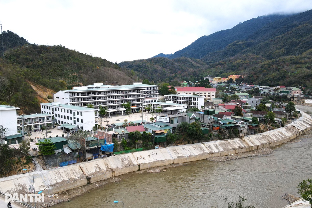 Nghệ An giảm 31 trường công lập, 200 điểm trường lẻ - 2 Nghệ An giảm 31 trường công lập, 200 điểm trường lẻ - 2