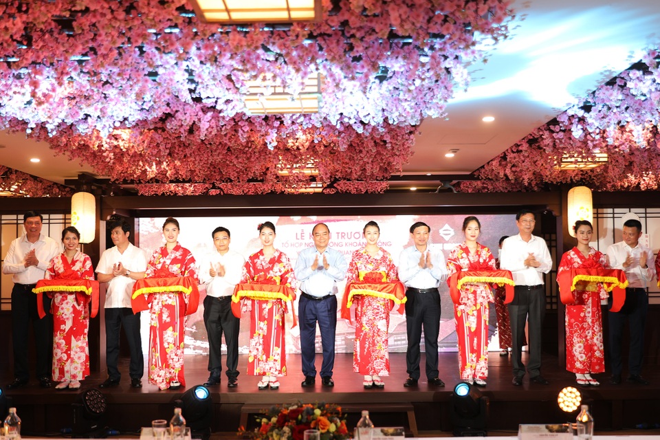 Thủ tướng Nguyễn Xuân Phúc cắt băng khánh thành 2 công trình trọng điểm - 4 Thủ tướng Nguyễn Xuân Phúc cắt băng khánh thành 2 công trình trọng điểm - 4