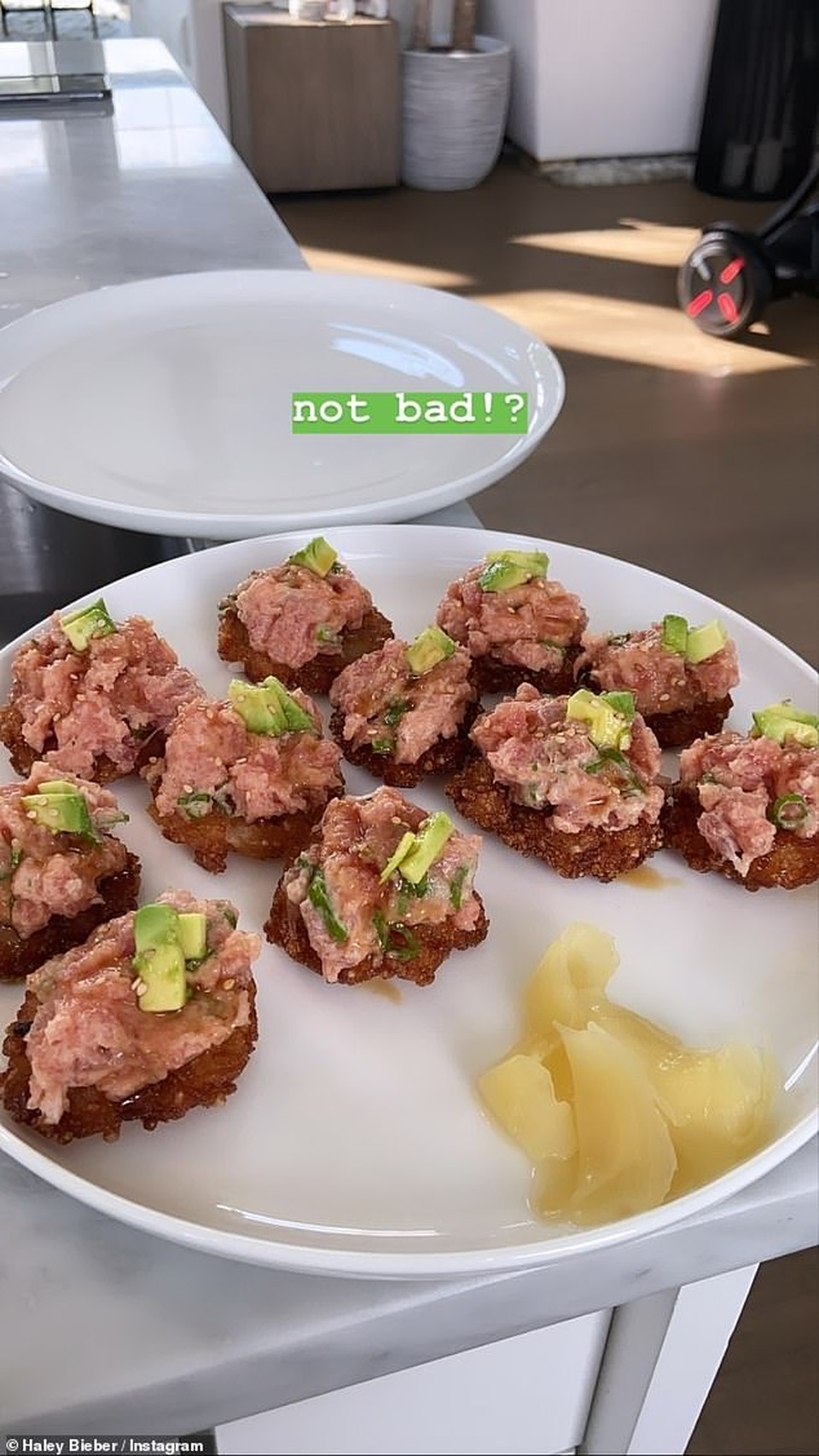 Vợ Justin Bieber gây bất ngờ khi trổ tài nấu nướng - 4 Vợ Justin Bieber gây bất ngờ khi trổ tài nấu nướng - 4